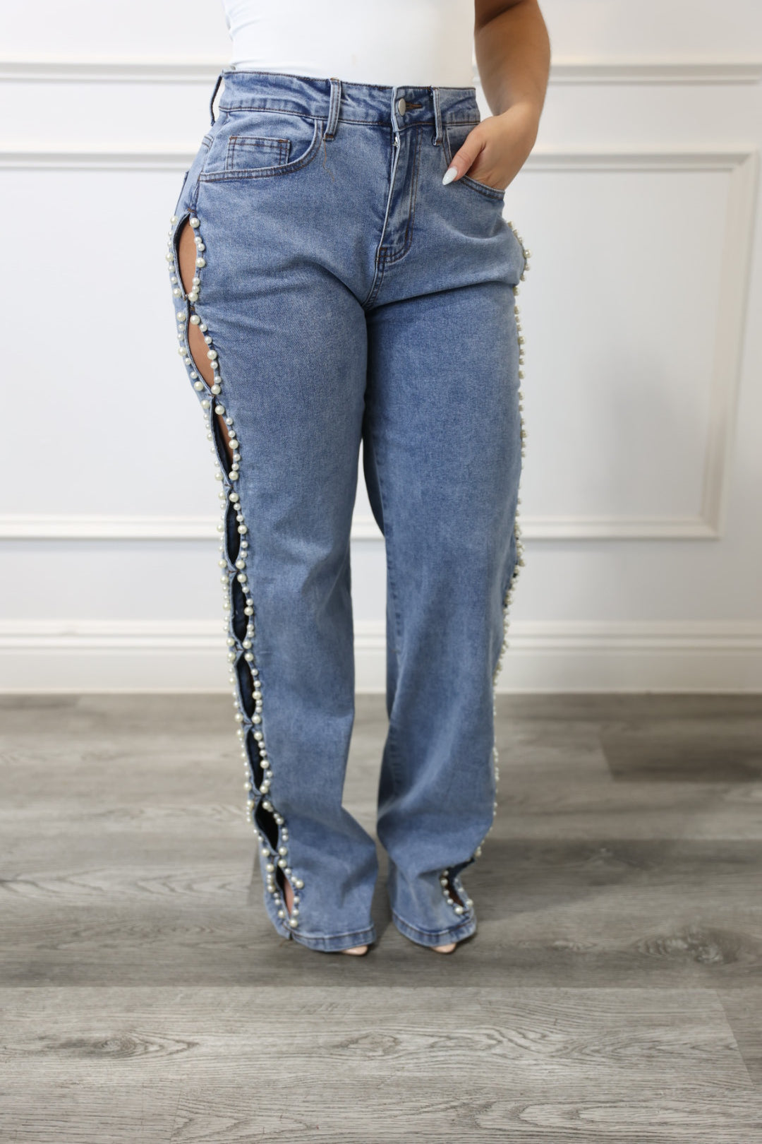 Grace - Wide-Leg Pearl Detail Jeans