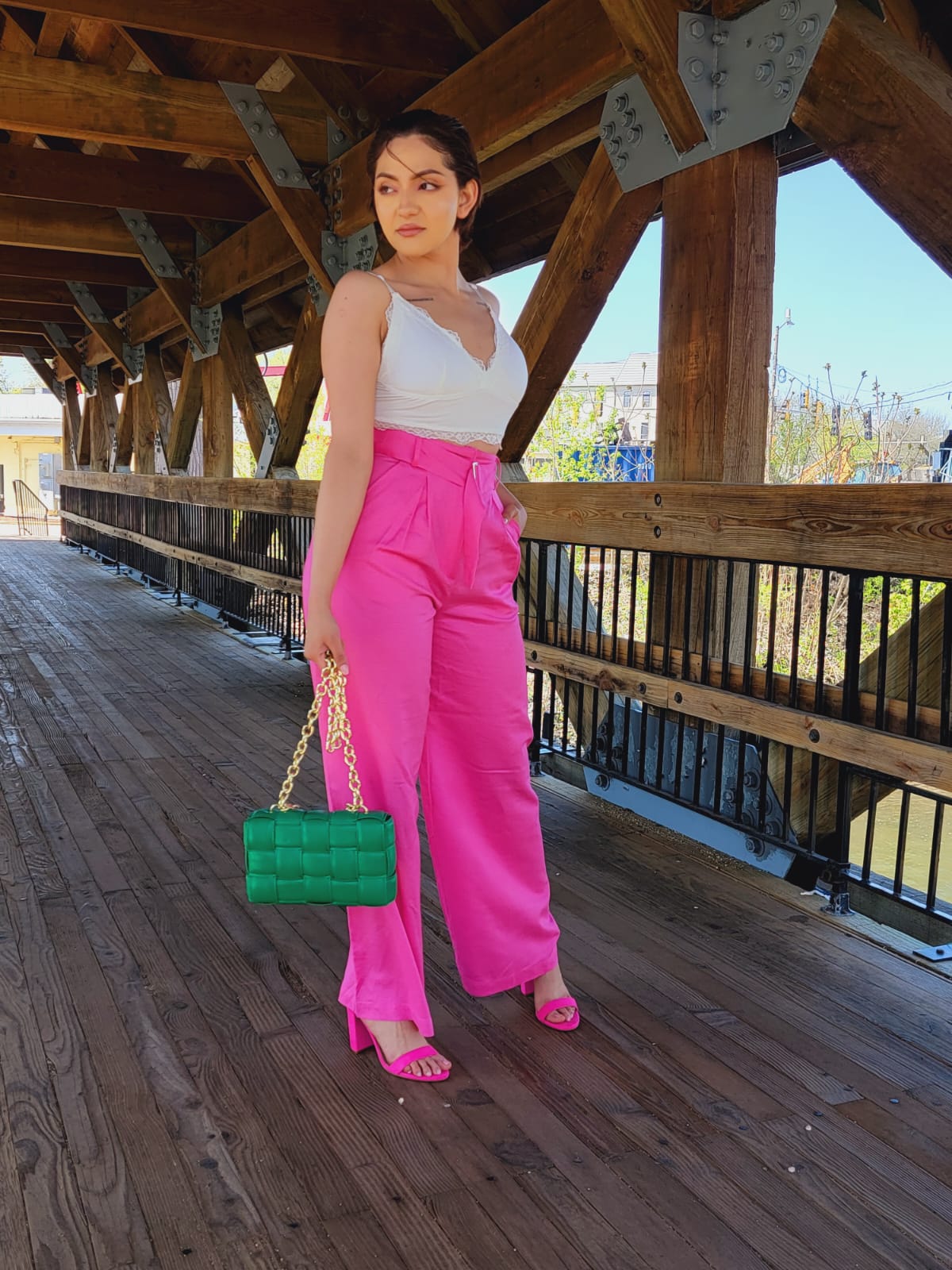 Women's Hot Pink Turtleneck, Hot Pink Dress Pants, White Leather Pumps, Hot  Pink Leather Clutch | Lookastic