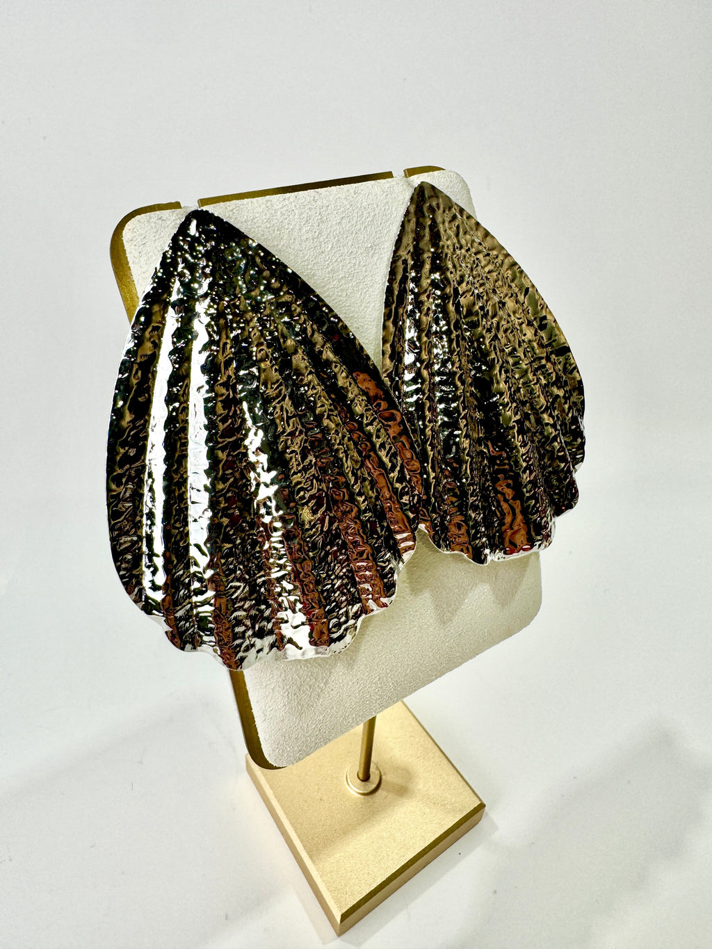 Marina - Shell-Inspired Metallic Earrings