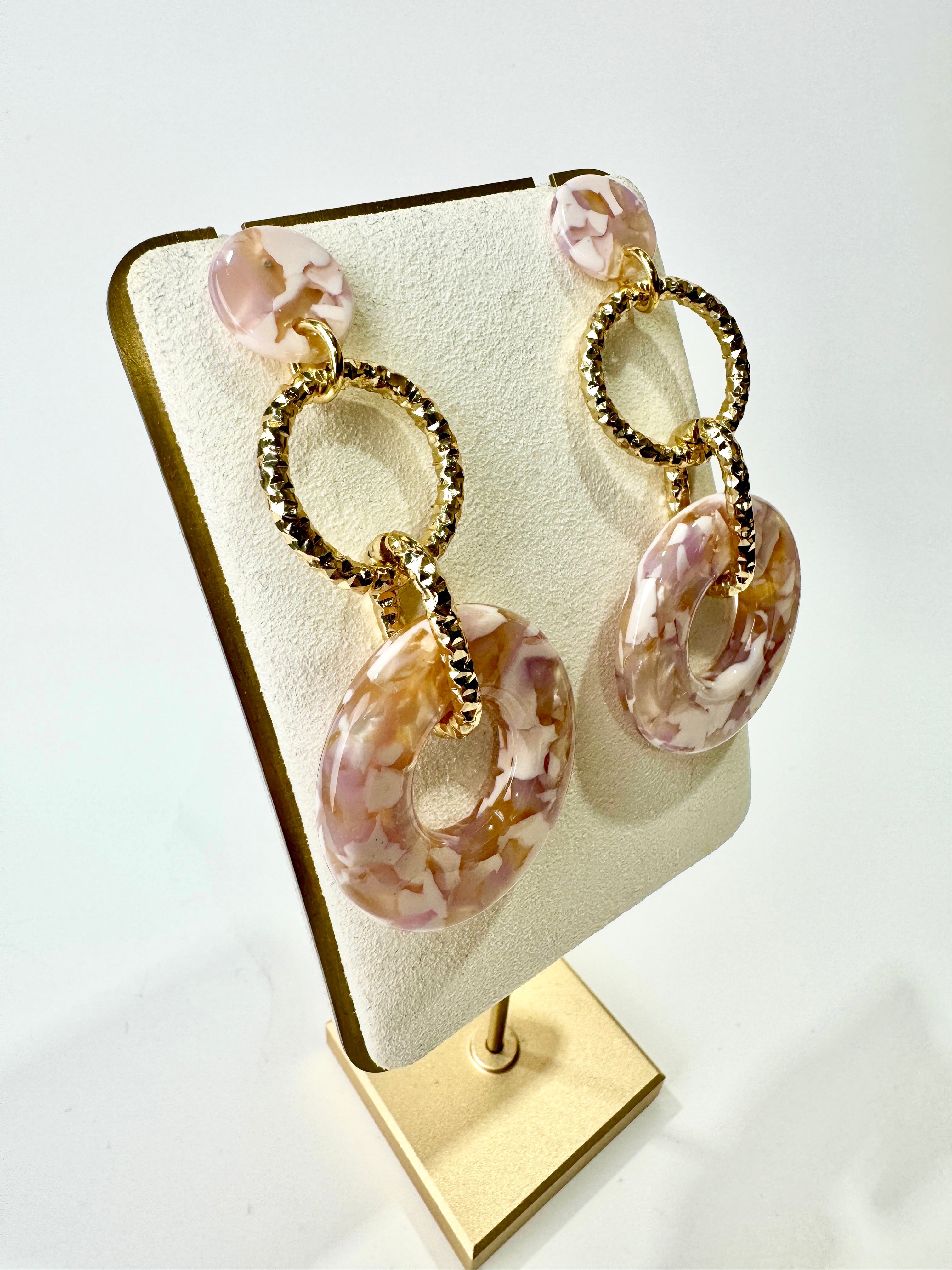 Pía - Pink Resin Hoop Earrings