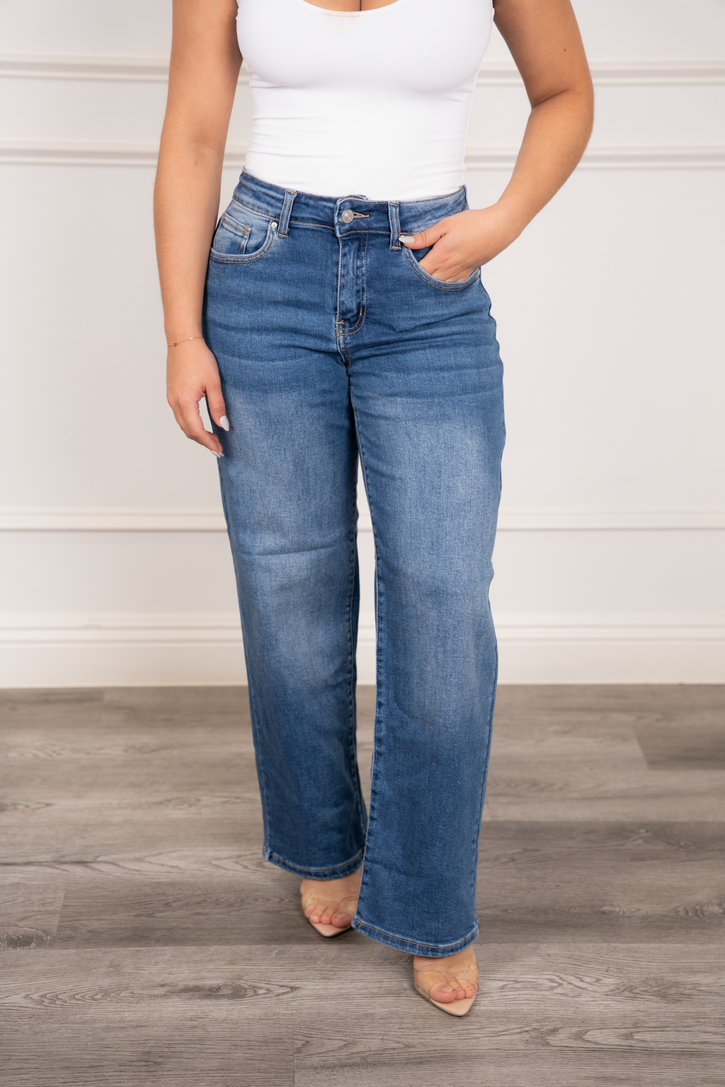 Francisca - Straight-Leg Light Wash Denim Jeans