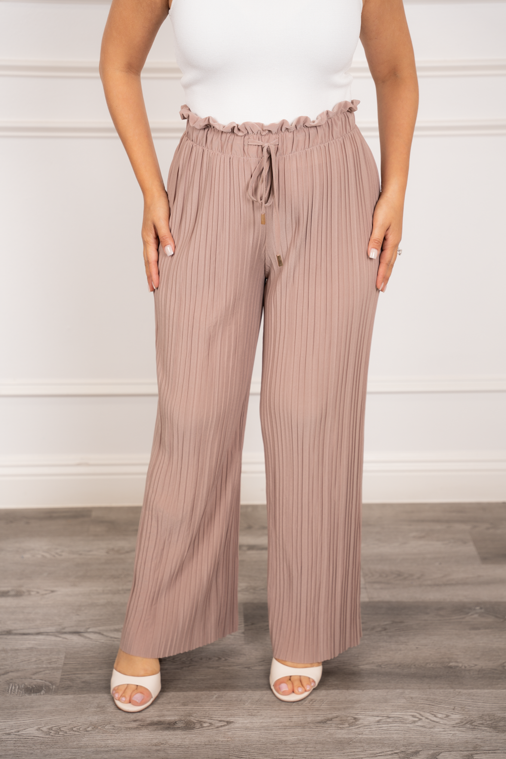 Denis - Nude Wide-Leg Pleated Pants