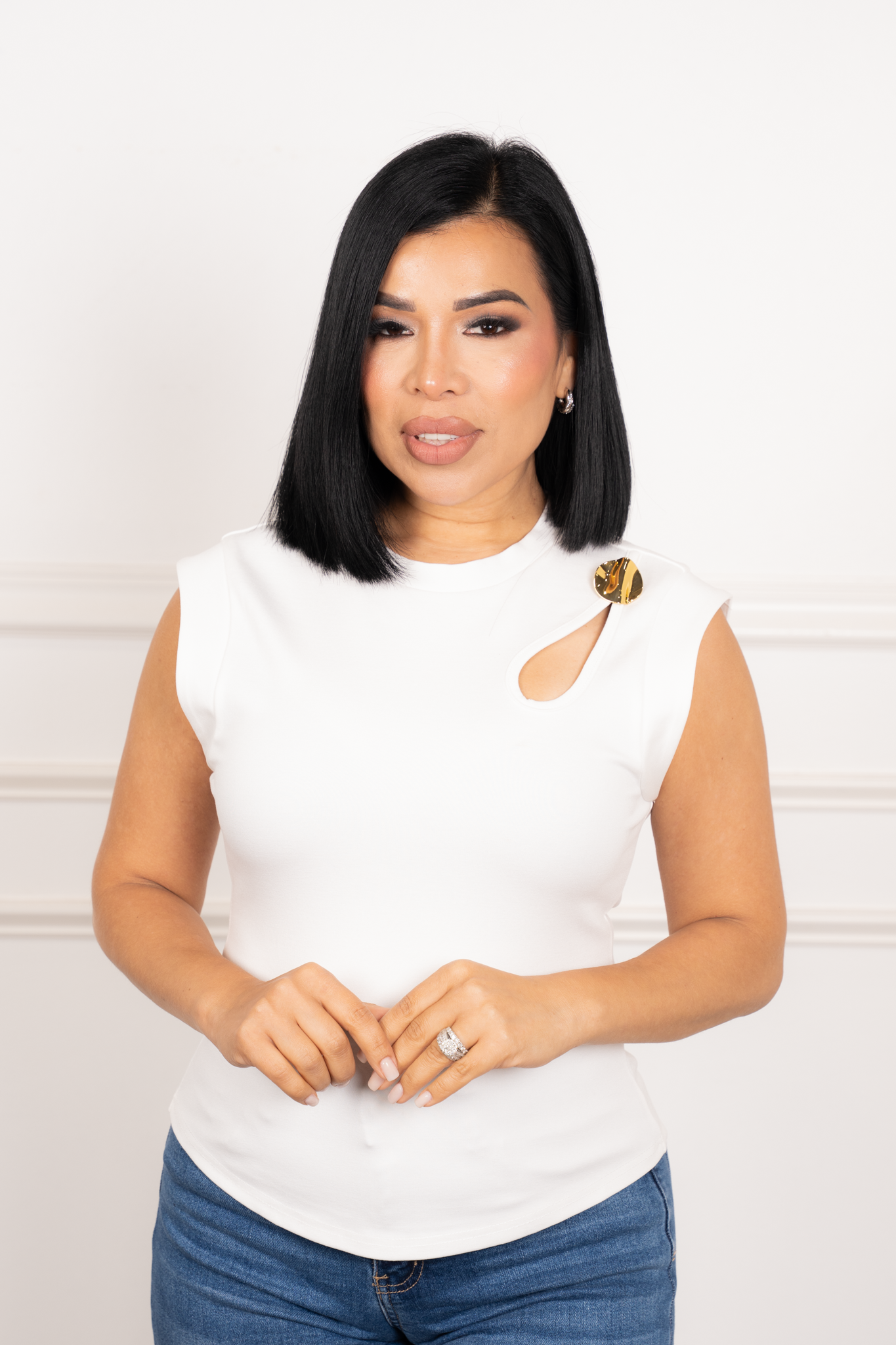 Izaela - White Sleeveless Blouse