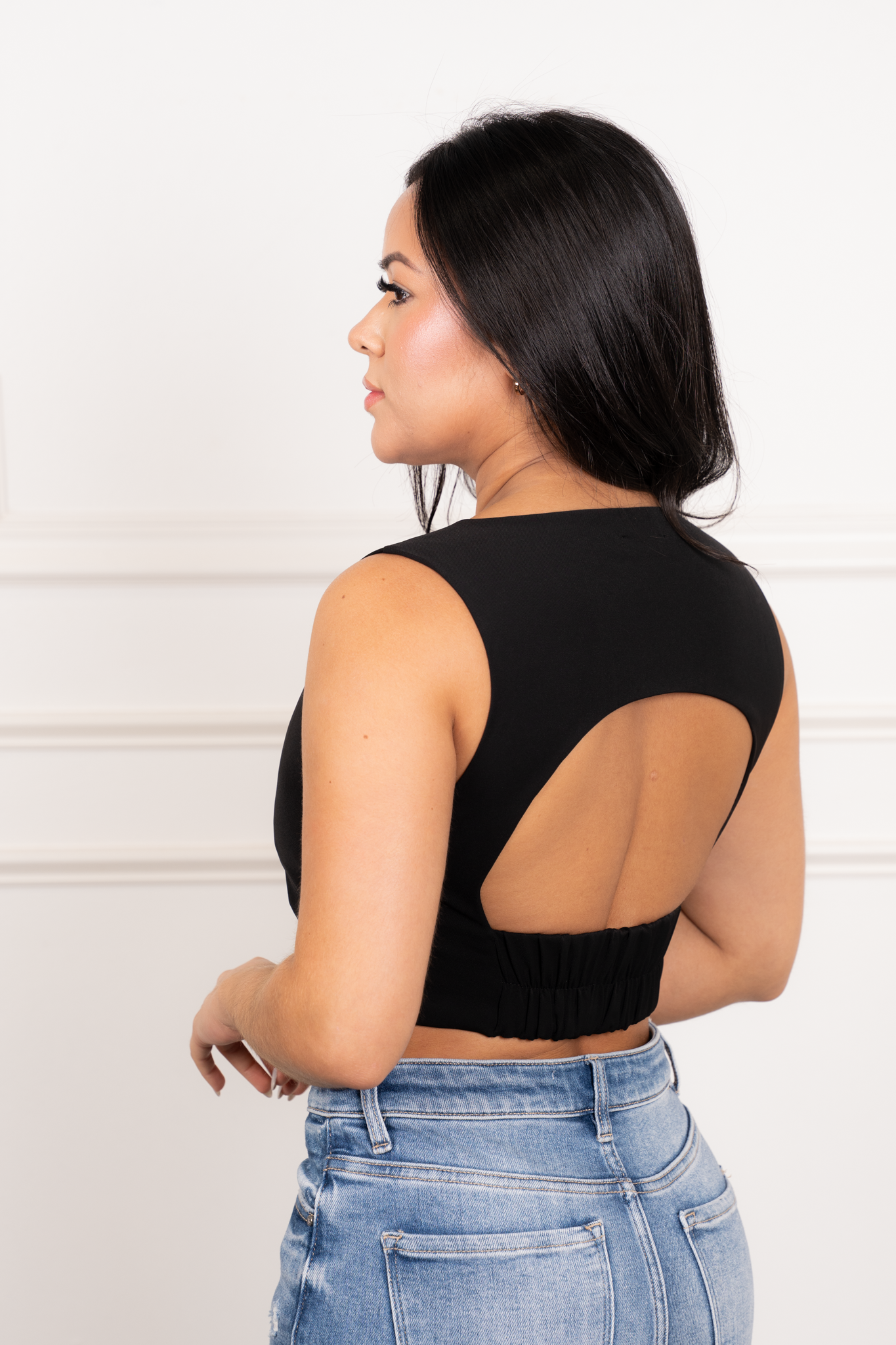 Indy - Black Wide Strap Crop Top