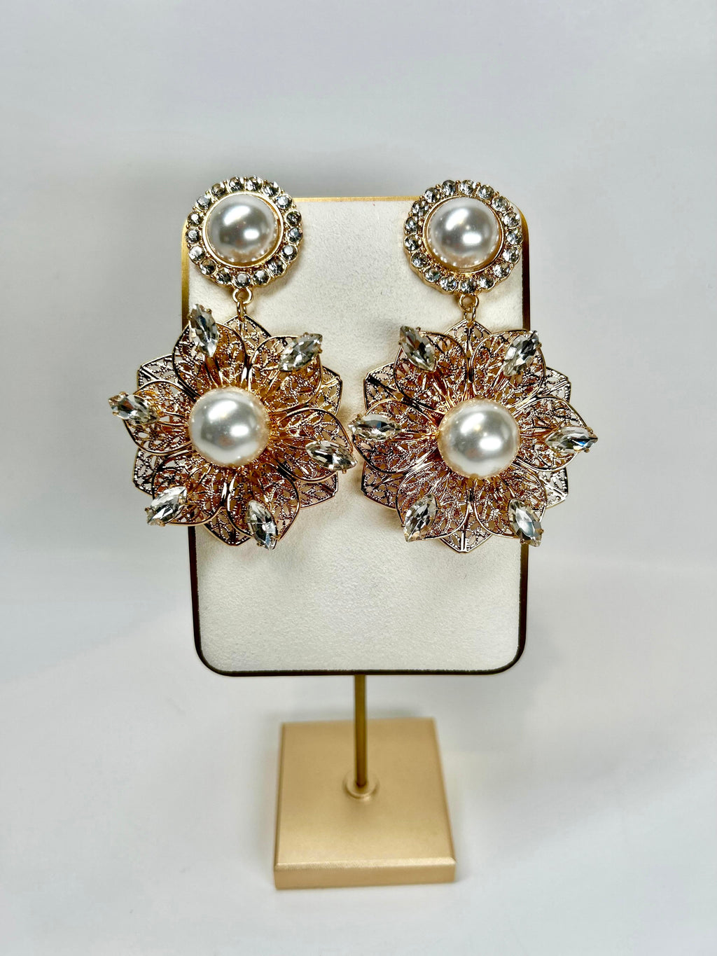Silvi - Pearl Blossom Earrings