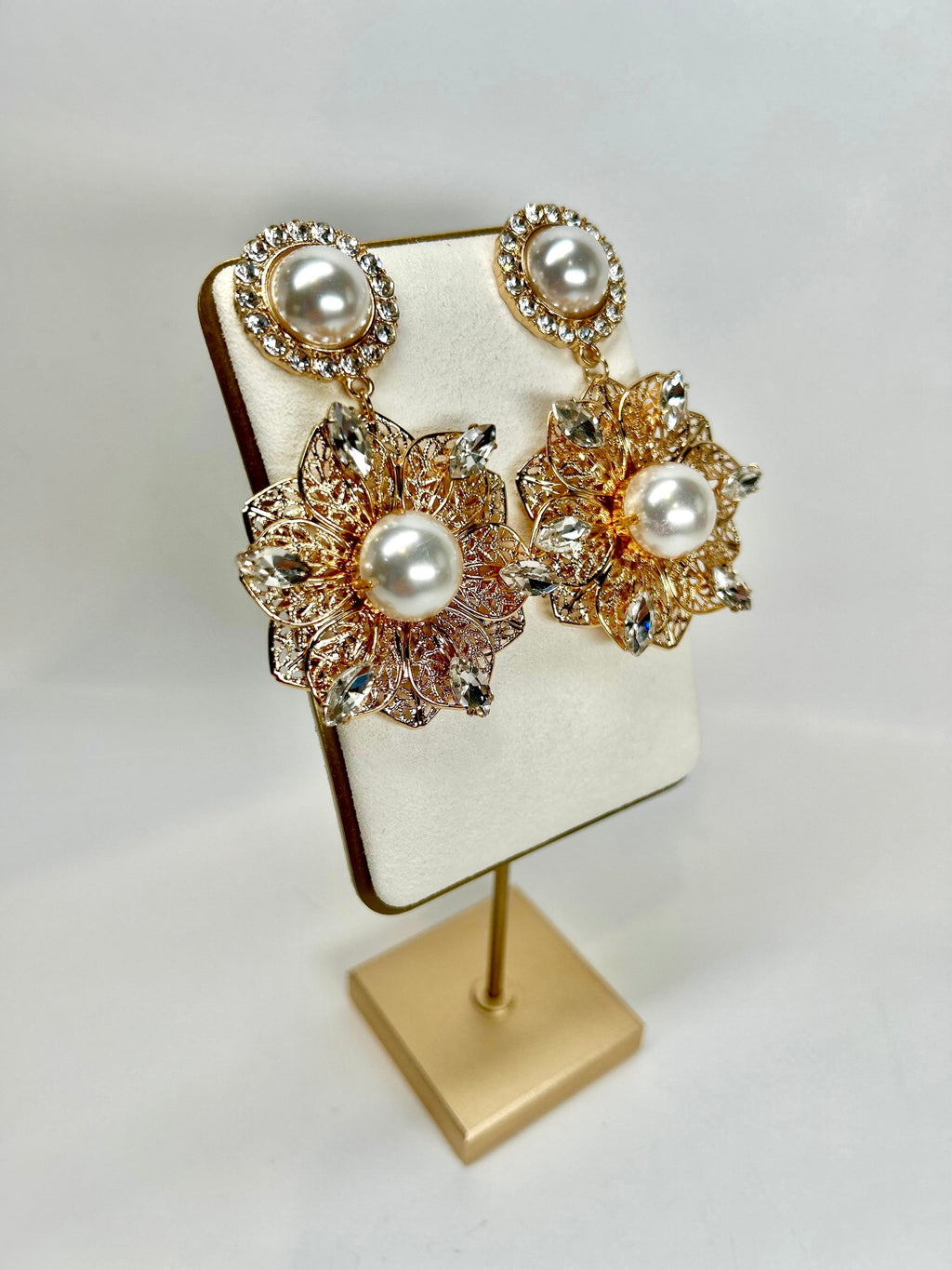 Silvi - Pearl Blossom Earrings