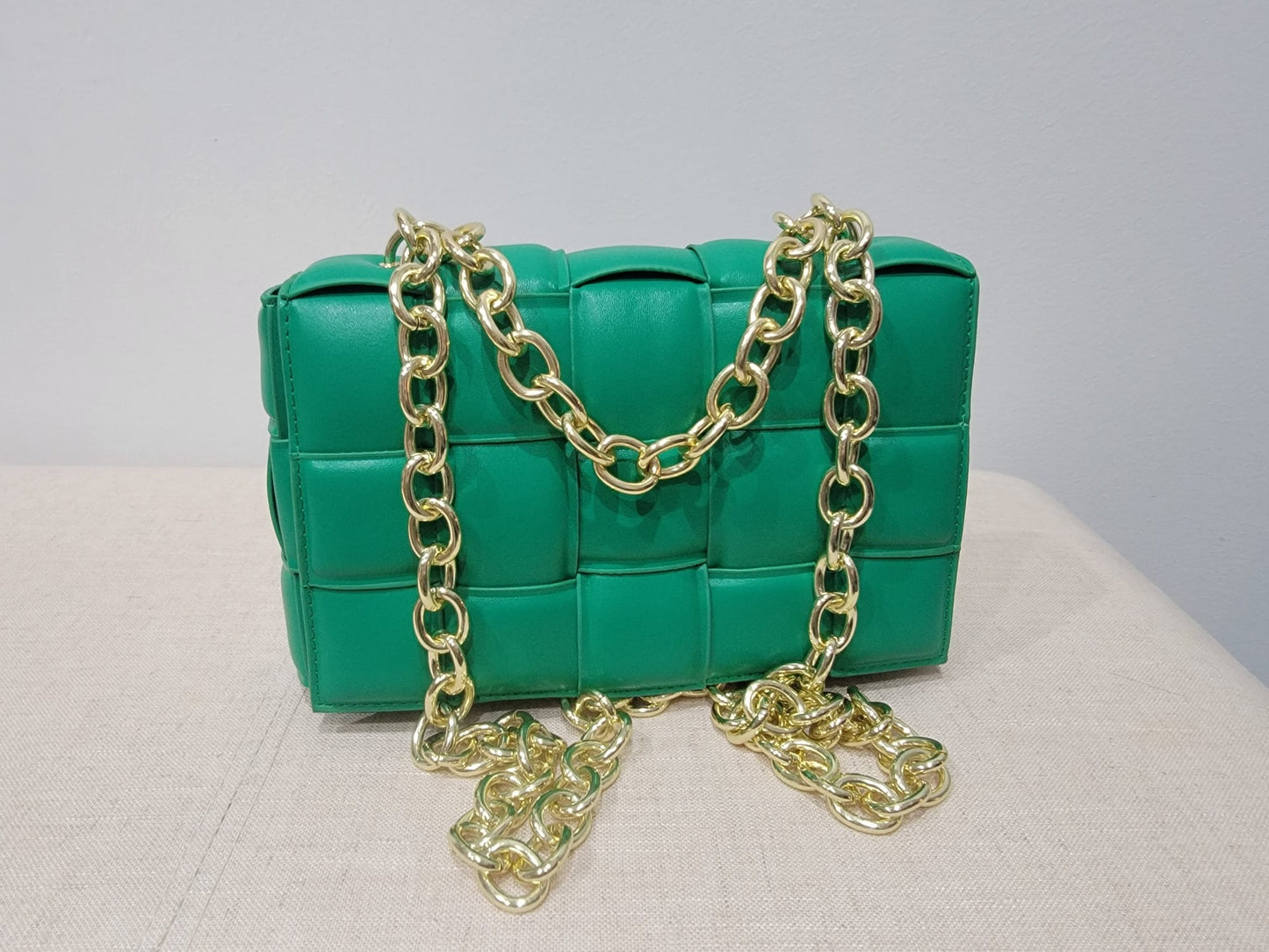 Lucia Chain Crossbody Bag